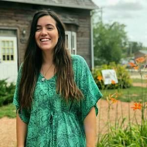 Meet your Posher, Camille